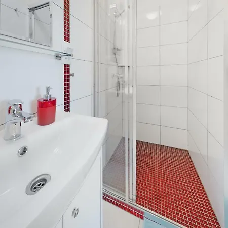 Appartement Frank Apartments - 5 Min Auschwitz, 15 Min Energylandia *
