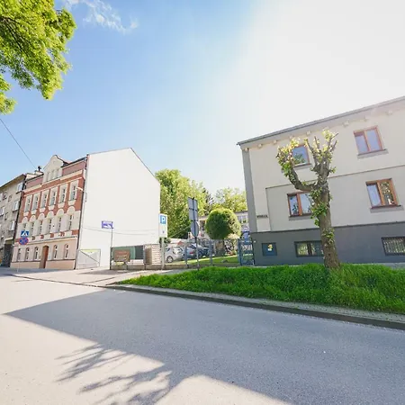 Appartement Frank Apartments - 5 Min Auschwitz, 15 Min Energylandia *